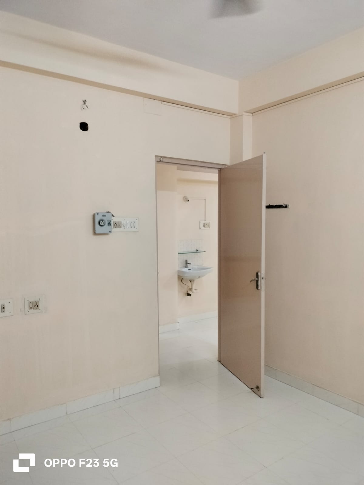 Interior - Image 1